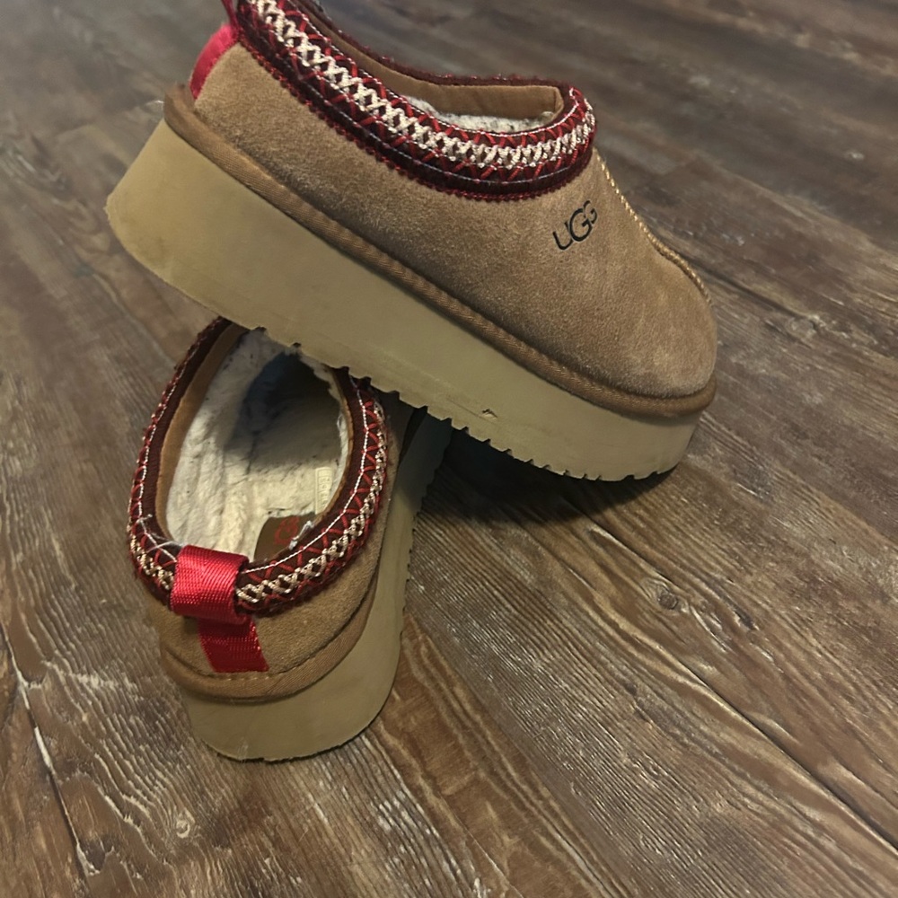 UGG Men's Brown Suede Slip-Ons with Red Trim - Picture 4 of 5